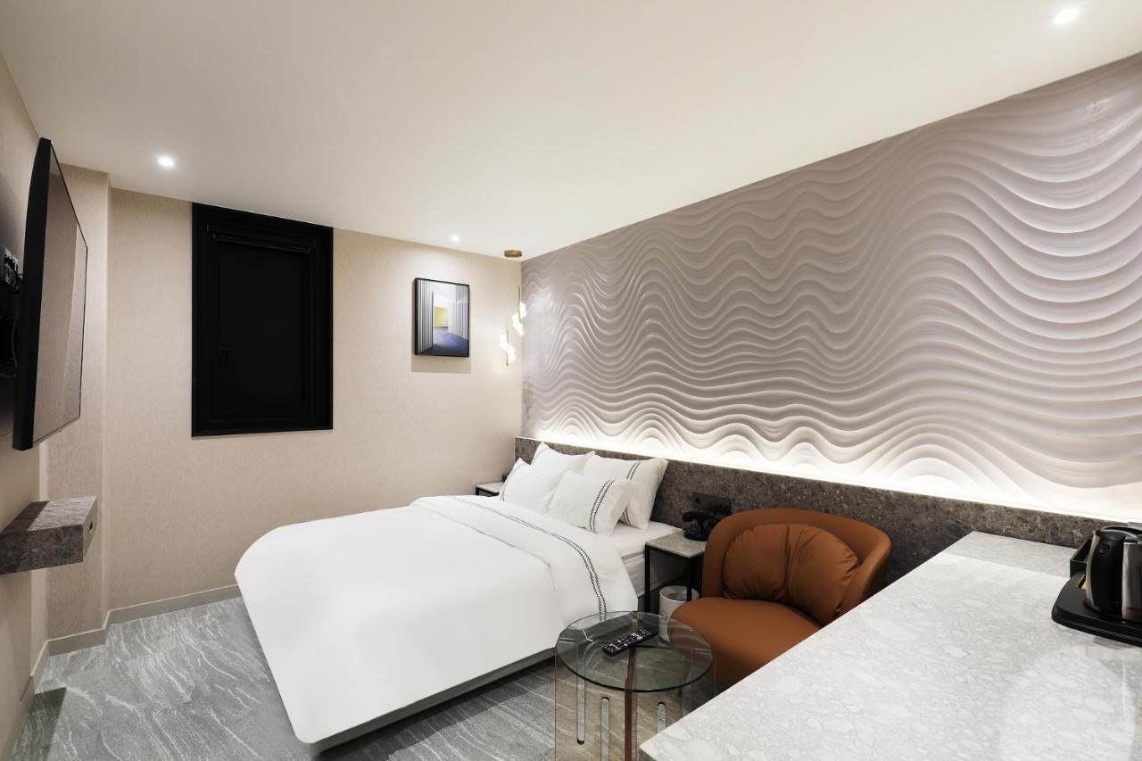 Mari Hotel Chungju Εξωτερικό φωτογραφία