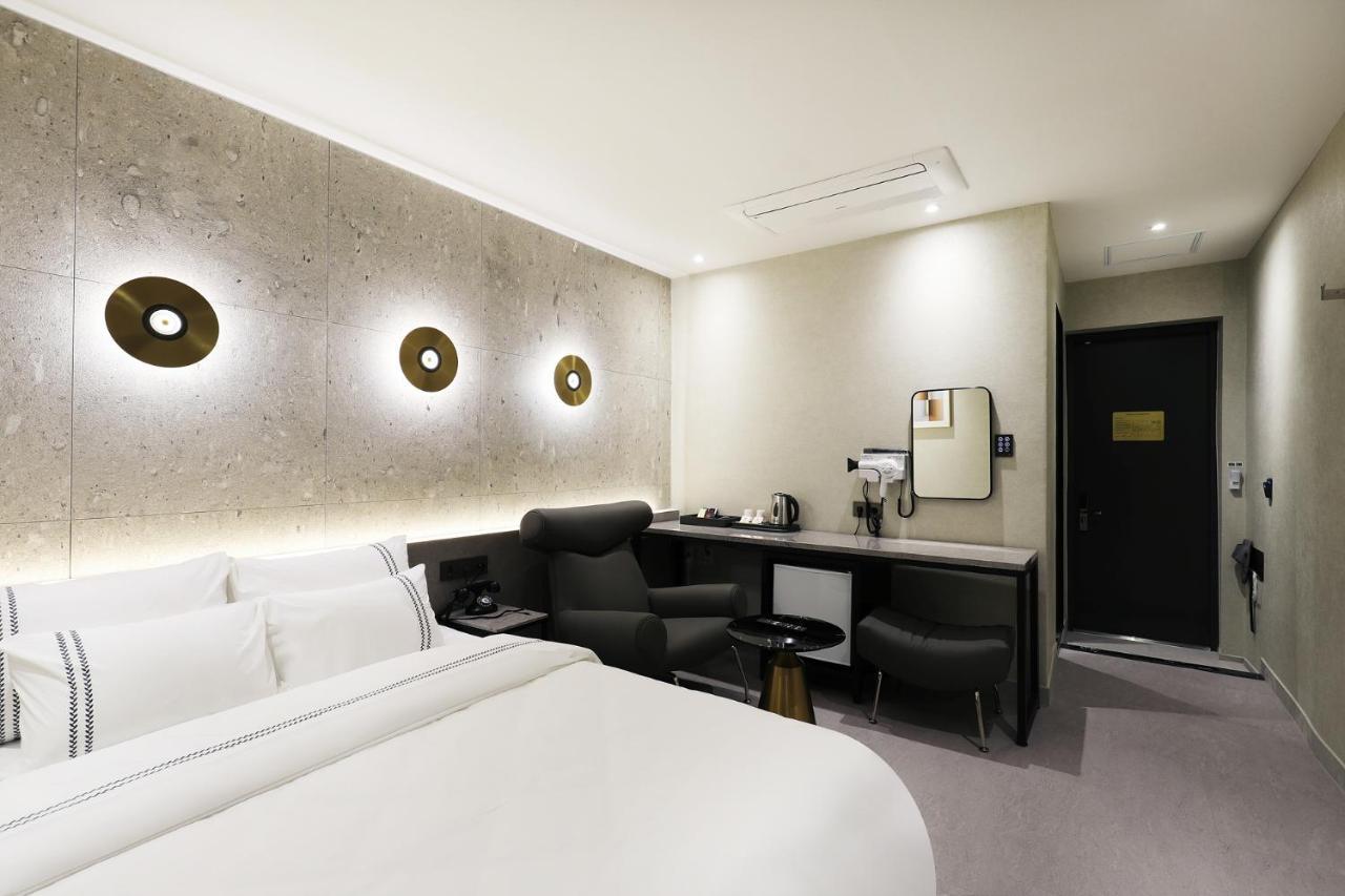 Mari Hotel Chungju Εξωτερικό φωτογραφία