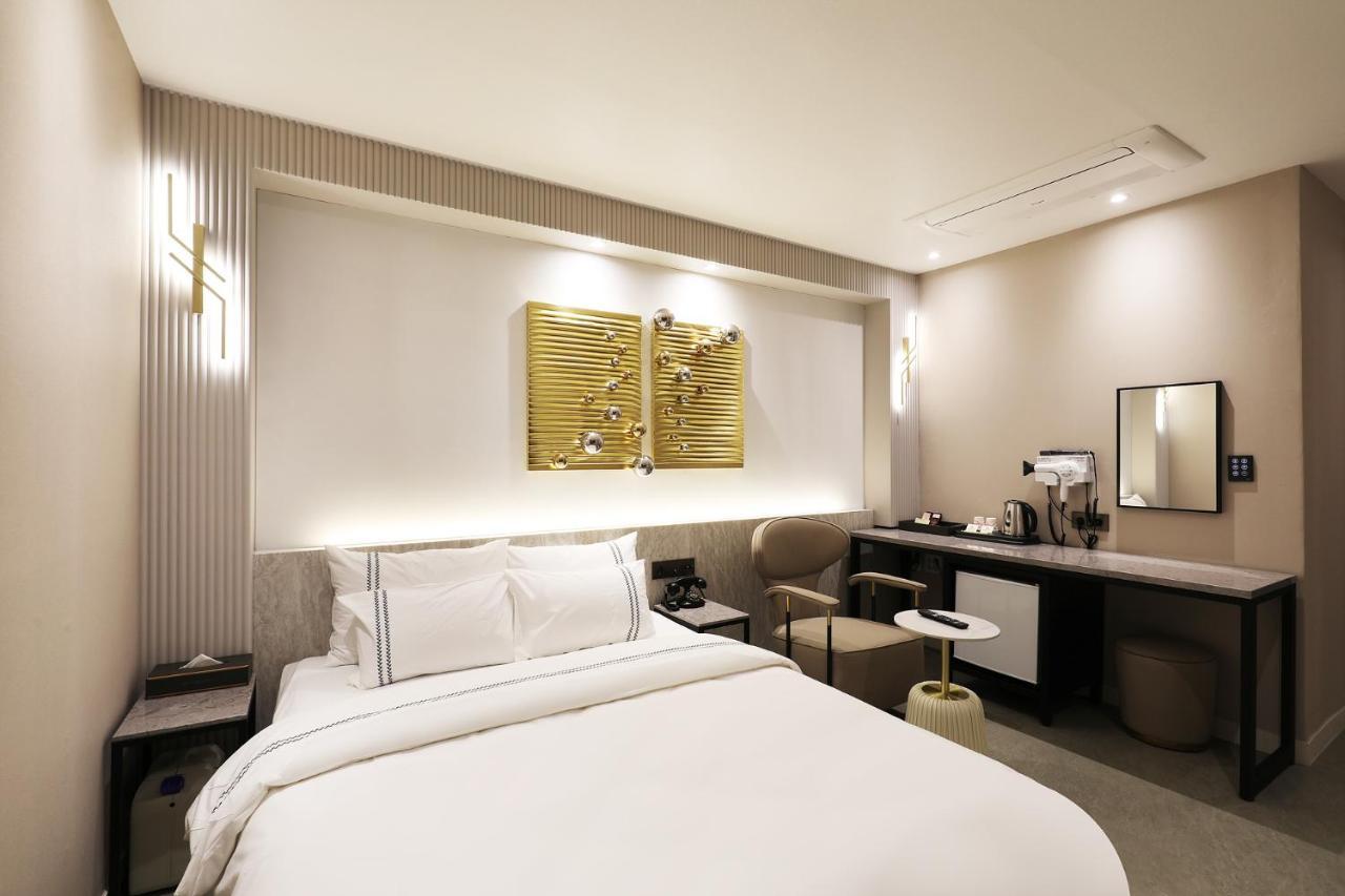 Mari Hotel Chungju Εξωτερικό φωτογραφία