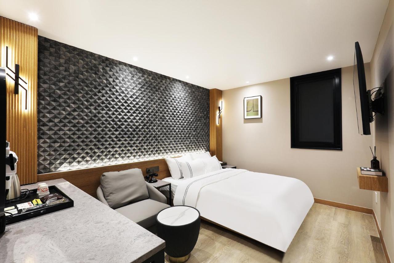 Mari Hotel Chungju Εξωτερικό φωτογραφία