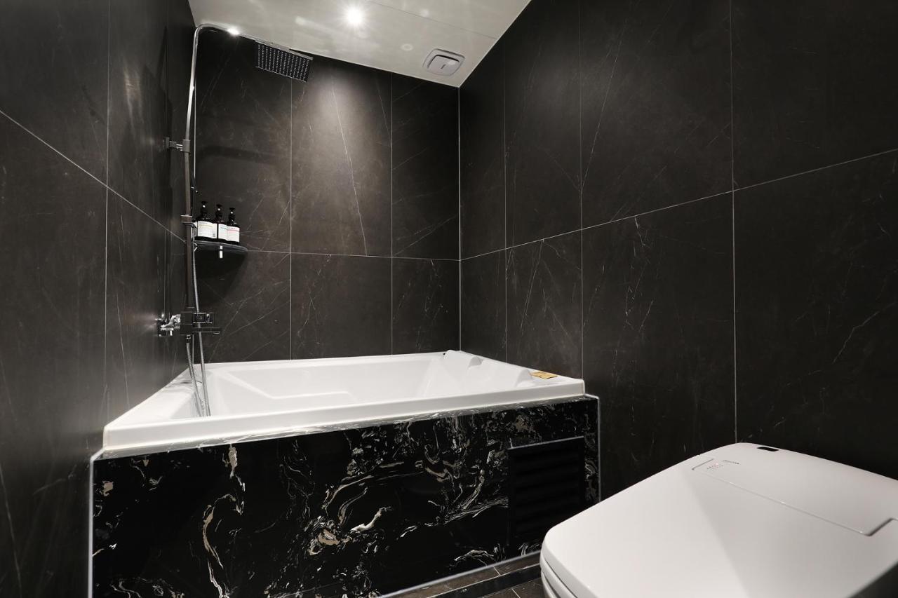 Mari Hotel Chungju Εξωτερικό φωτογραφία